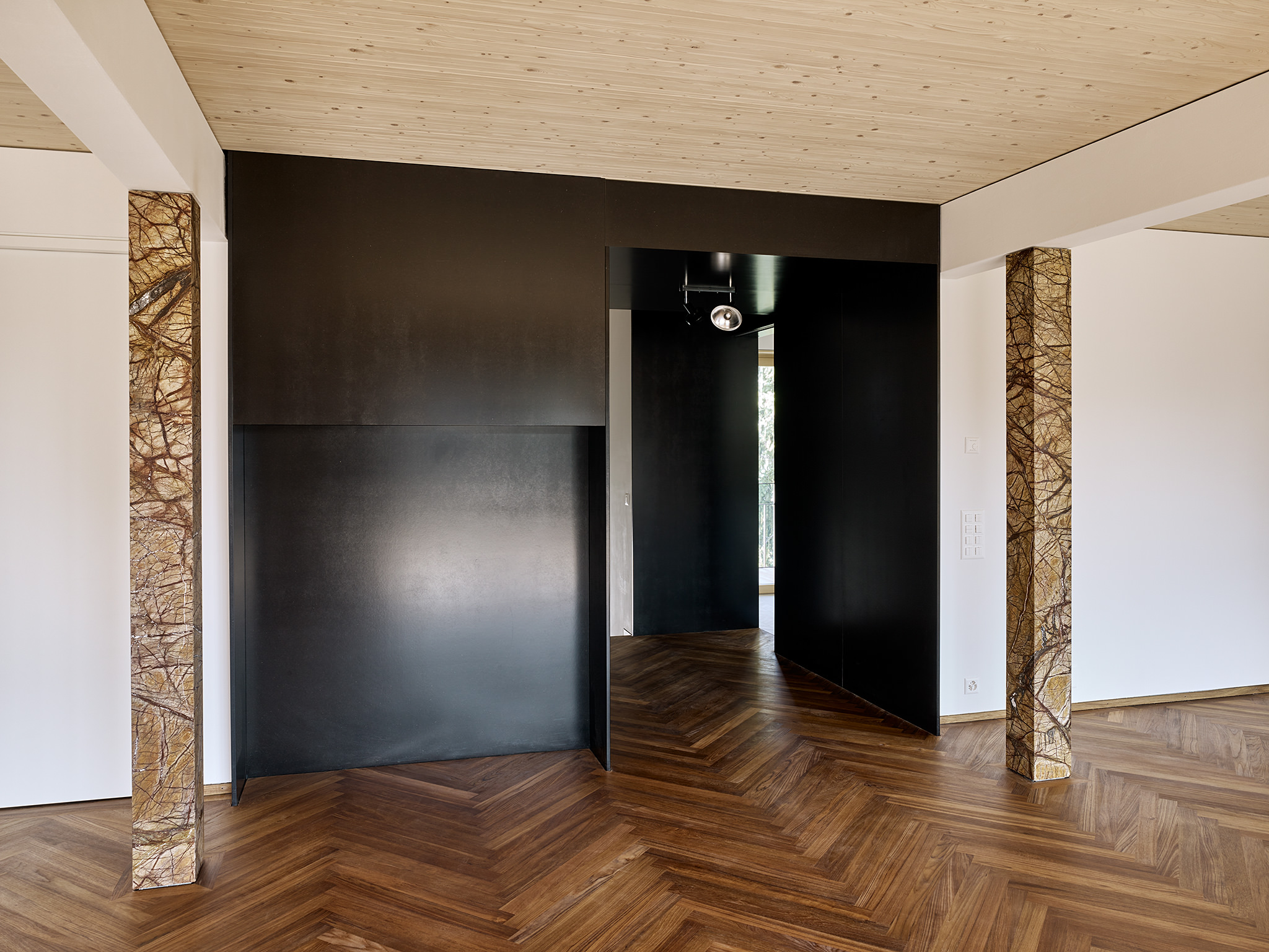 E16604 Alpa 058607 SCREEN